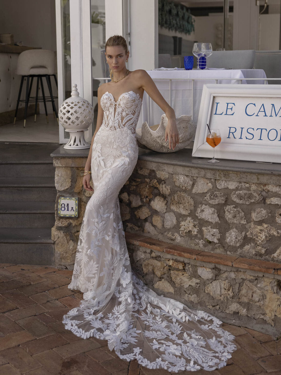 Amazing brides couture store
